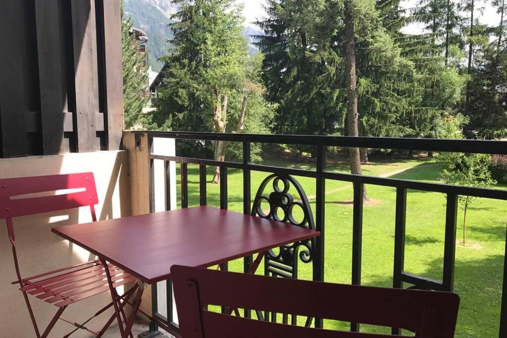 Au Coeur De Chamonix, Un Ecrin De Verdure Apartment Exterior foto