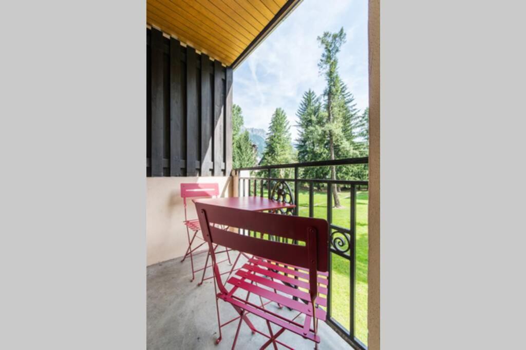 Au Coeur De Chamonix, Un Ecrin De Verdure Apartment Exterior foto